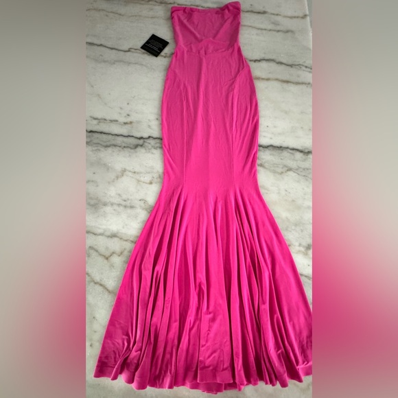 NWT-X Revolve Strapless Fishtail Gown - Picture 3 of 9